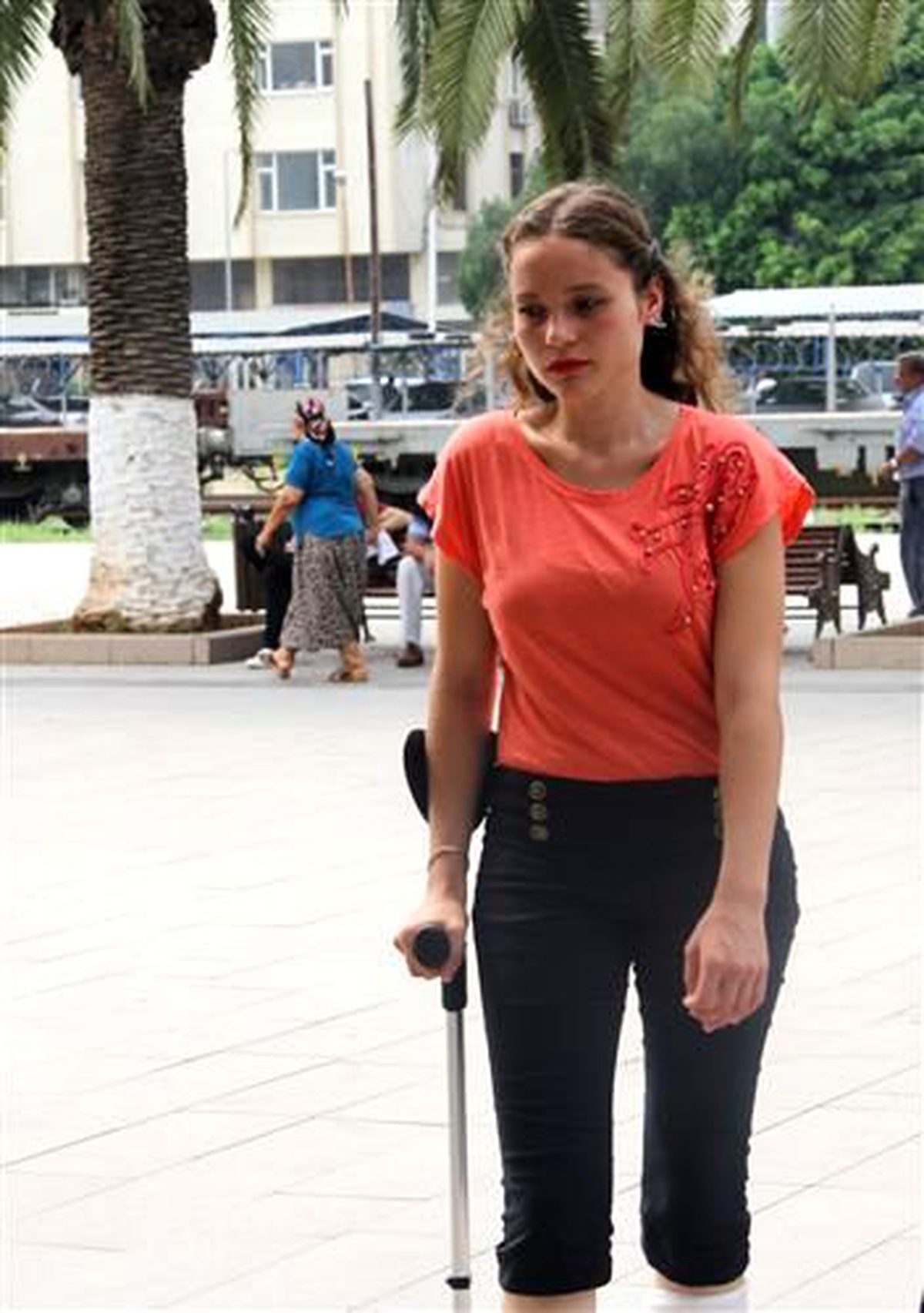 Trenden Düşen Genç Kız Olay Anını Anlattı