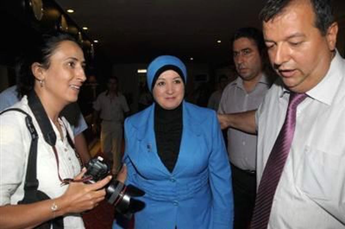 "Zalimlerin Yanında Saf Tutmayın"