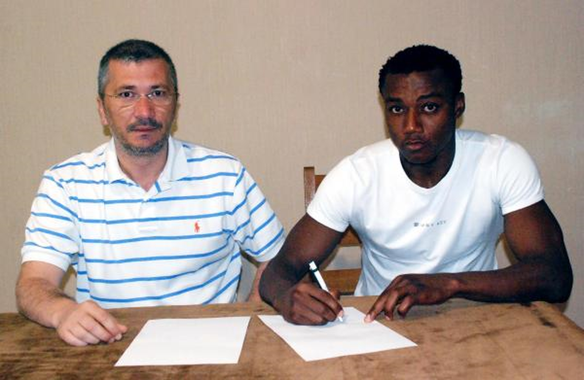 Adanaspor\'a Nijeryalı Forvet