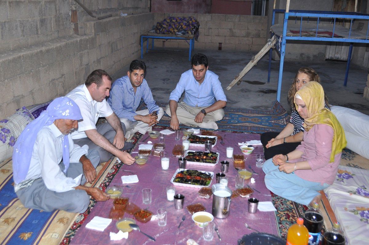 AK Parti Mahalle İftarlarında