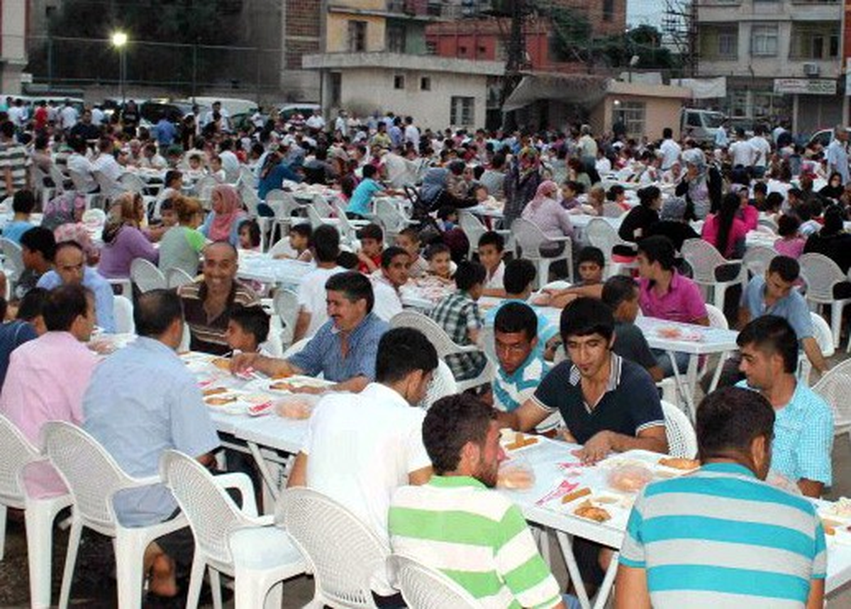 AK Parti Seyhan İlçe Başkanlığından İftar