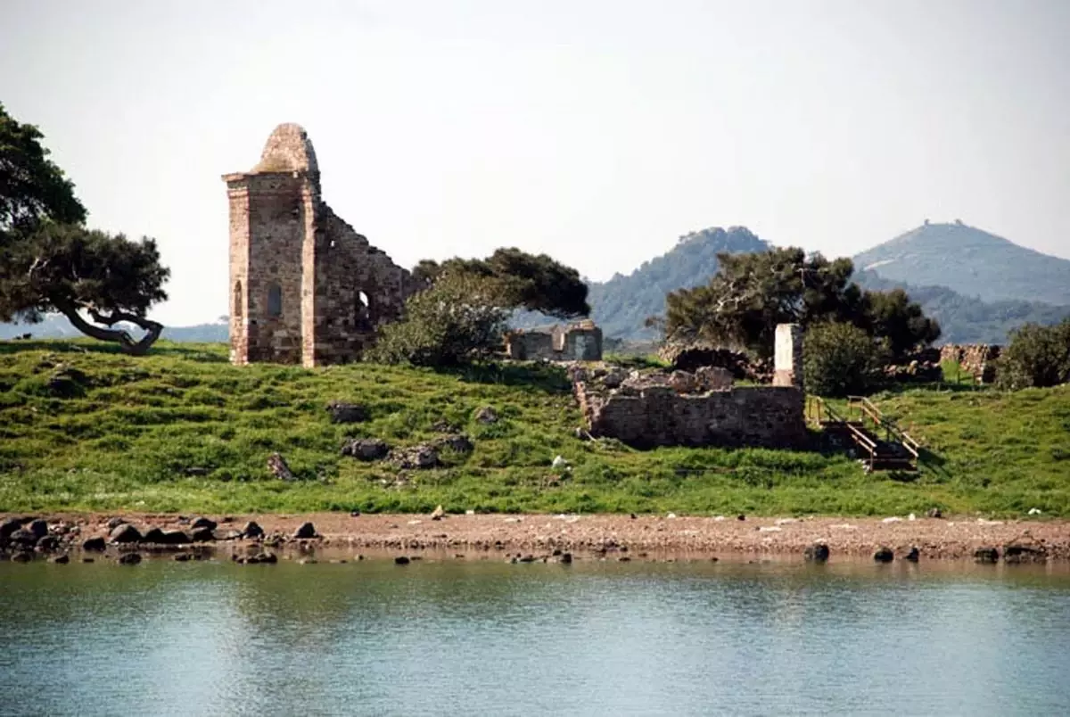 Ayvalık\'taki Tavuk Adası Gün Işığına Çıkarılıyor