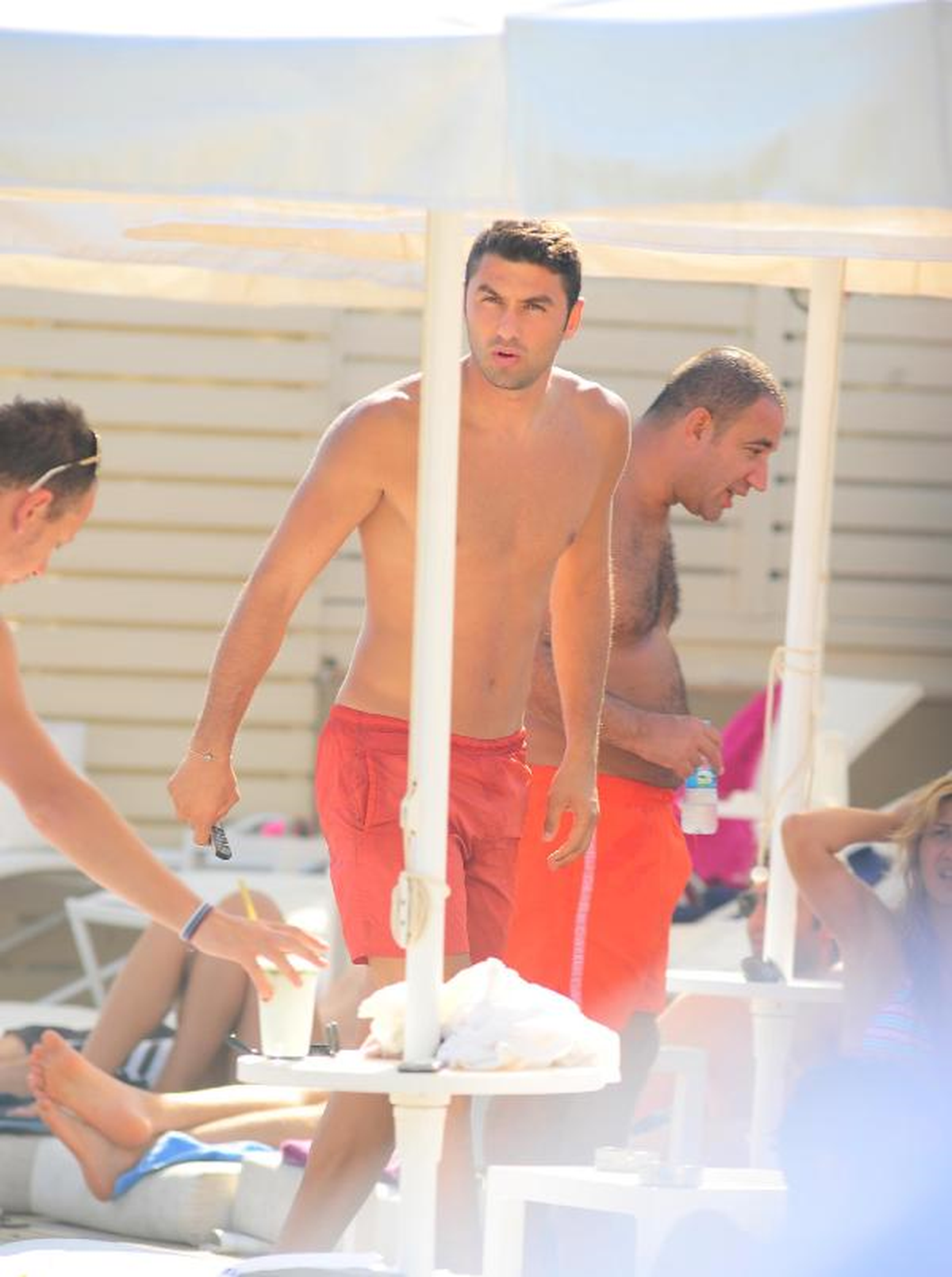 Burak Yılmaz\'dan Bir Günlük Çeşme Tatili