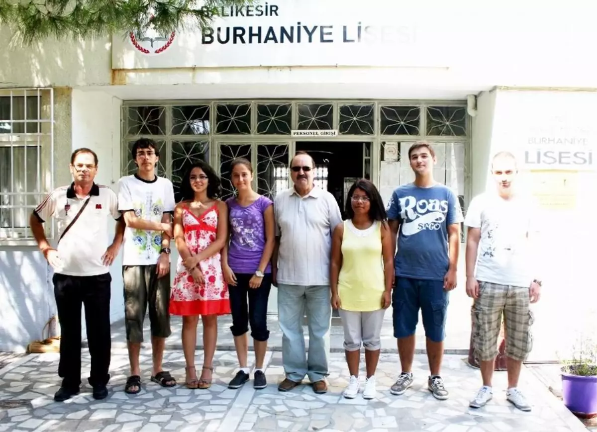 Burhaniye Lisesi\'nden Büyük Başarı