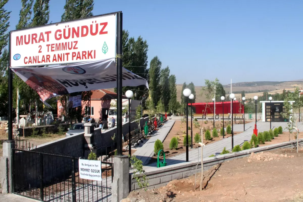 Çankaya Belediye Başkanı Bülent Tanık, Ortaköy\'de Anıtpark Açılışına Katıldı