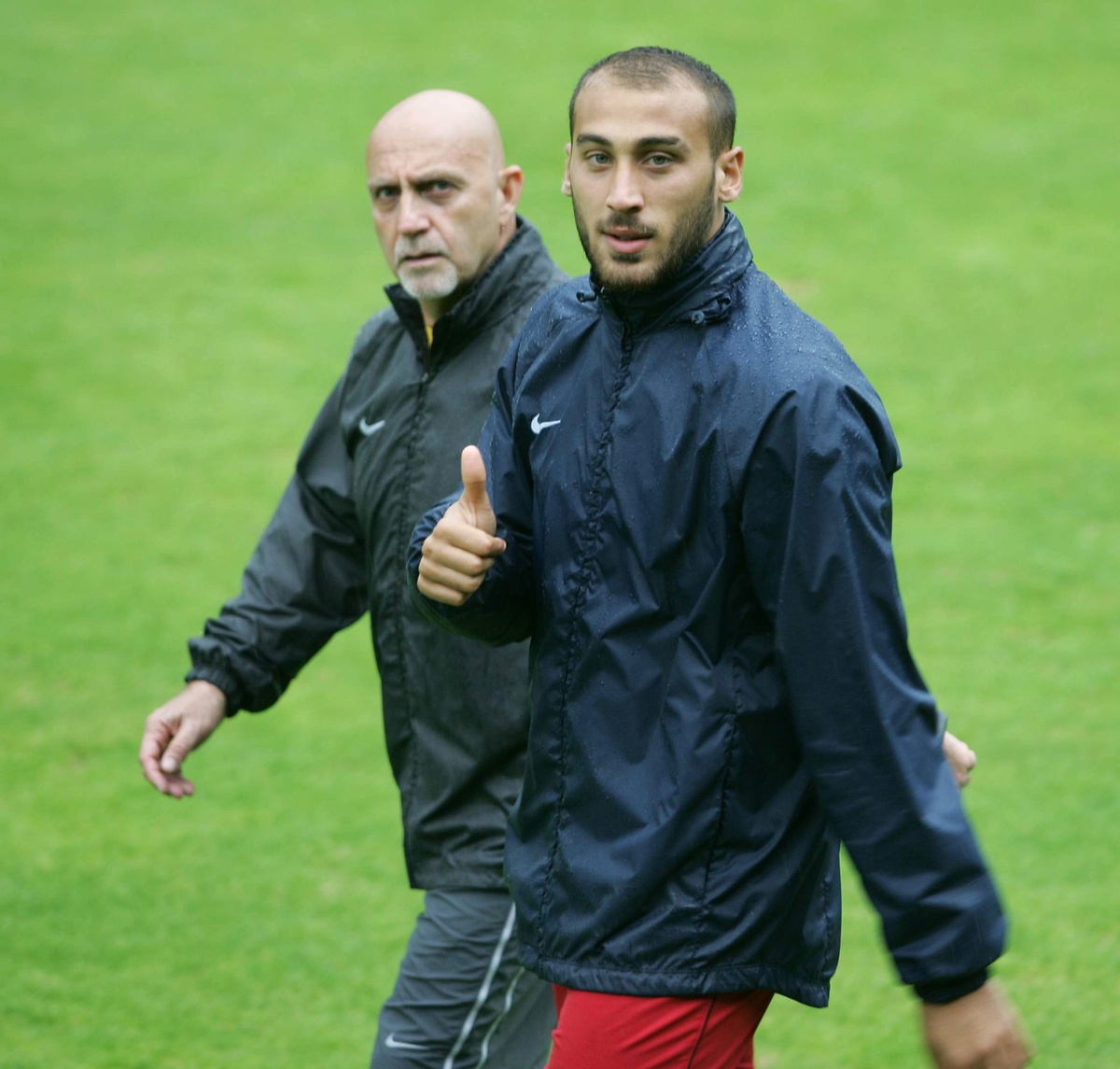 Cenk Tosun Antrenmanlara Yürüyüşle Katılıyor