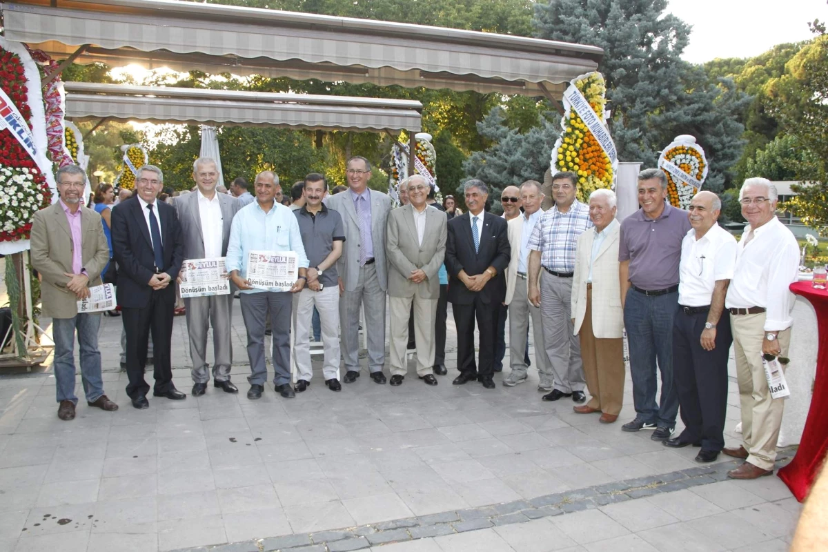 İzmir Gazeteciler Cemiyeti 66 Yılını 9 Eylül\'le Taçlandırdı