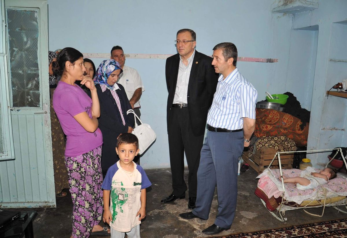 Koçer ve Tahmazoğlu Aileleri Evlerinde Ziyaret Etti