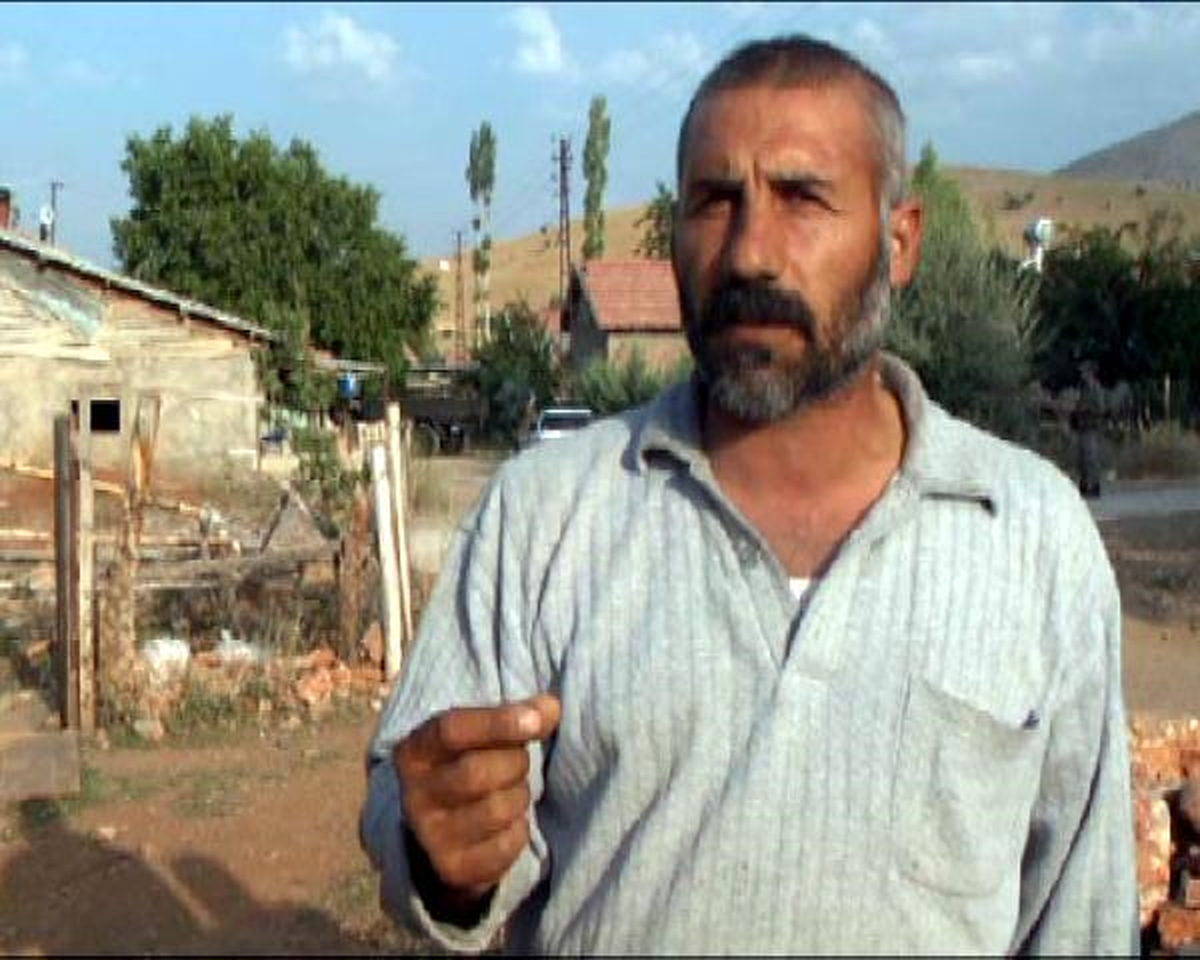 Malatya\'da Tehlikeli Geginlik; Bir Grup, Alevi Ailenin Evini Taşladı