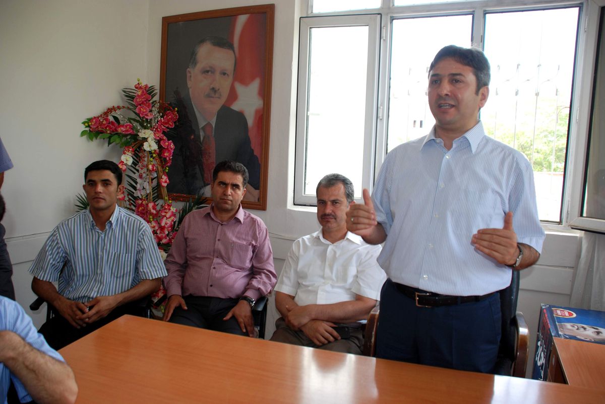 Milletvekilleri Kahta İlçe Başkanlığını Ziyaret Etti
