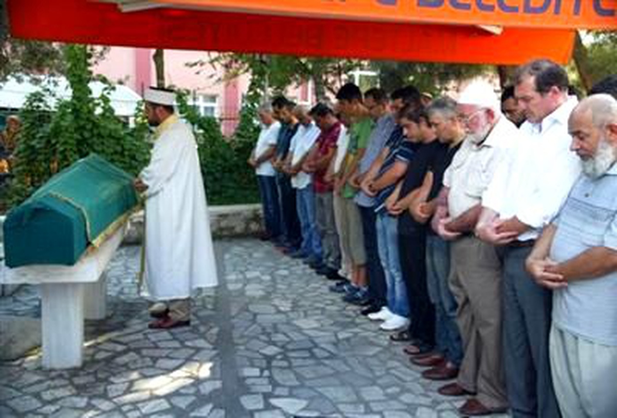 Milli Sporcu ve Arkadaşı Son Yolculuğuna Uğurlandı