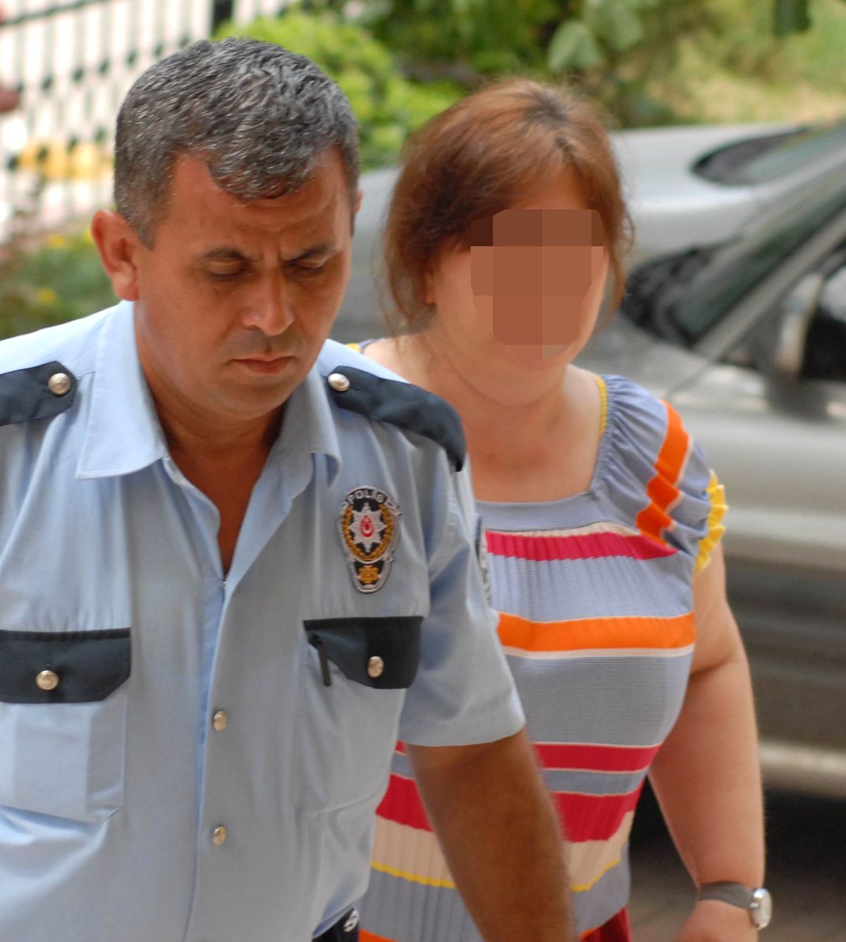 Sahte Belgeyle Bankadan Kredi Çektiği İddia Edilen Kadın Yakalandı