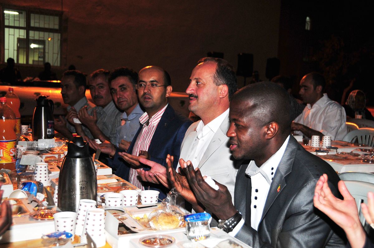 Senegallilerle Mamaklılar İftar Sofrasında Buluştu