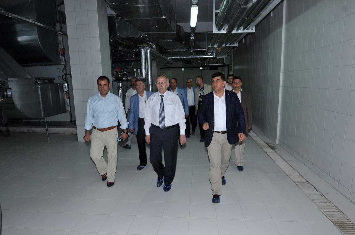 Yarı Olimpik Yüzme Havuzu Kapılarını Açtı