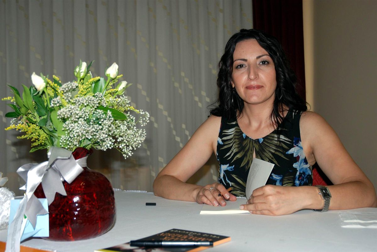 Yeliz Coşkuner İkinci Kitabını Tanıttı