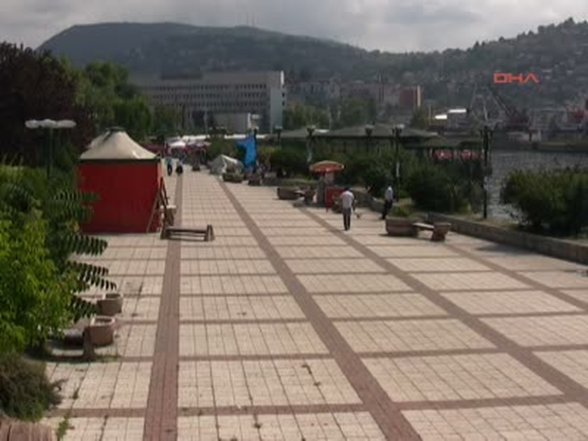 Zonguldak\'ta Sıcak ve Nem Yaşamı Etkiledi