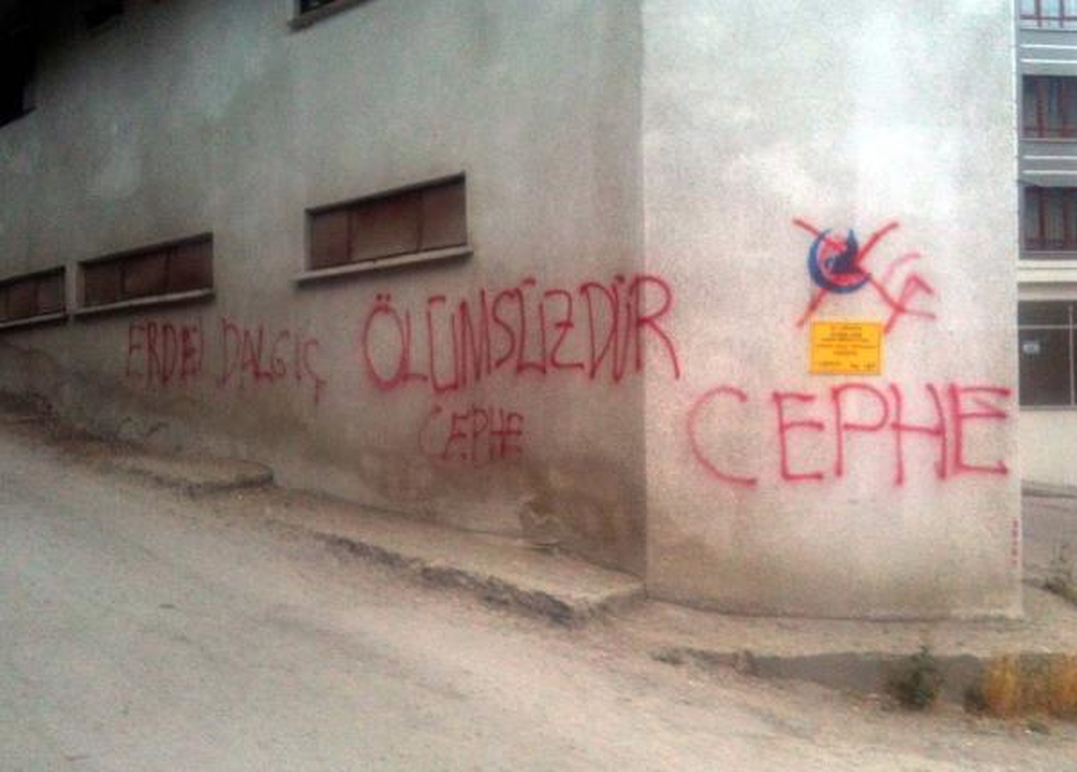 2 Öğrenciye, Terör Örgütü Dhkp-C Propagandasından Gözaltı