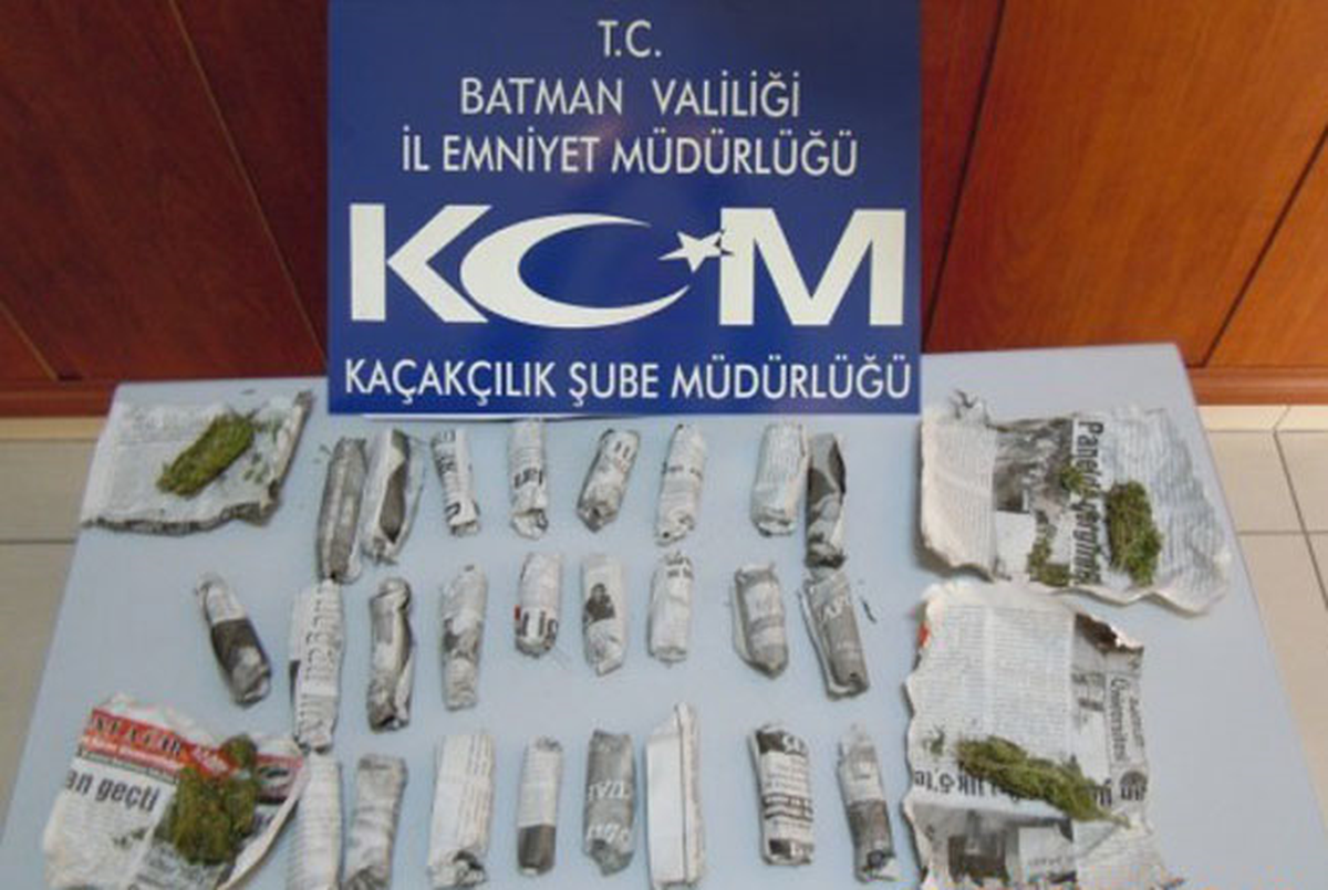 Batman\'da Sokakta Uyuşturucu Satan 4 Kişi Yakalandı
