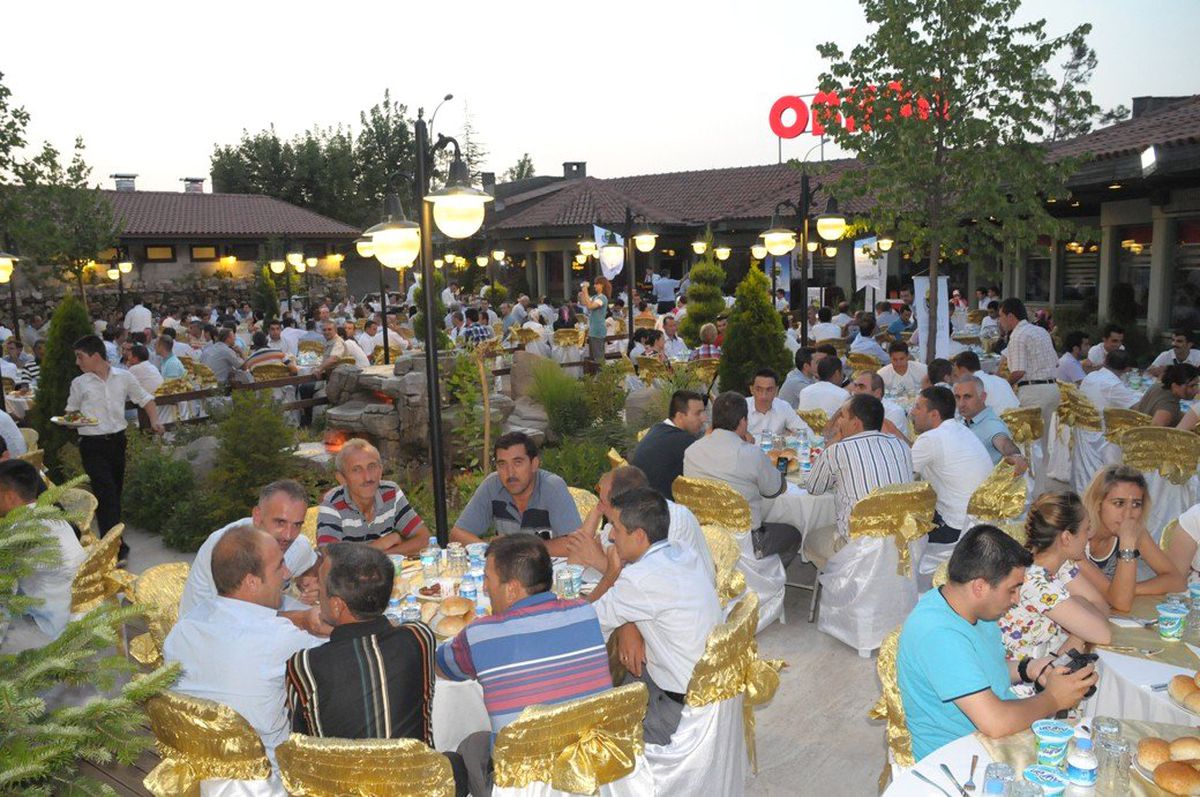 İnegöl Belediyesi Personeli İftarda Buluştu