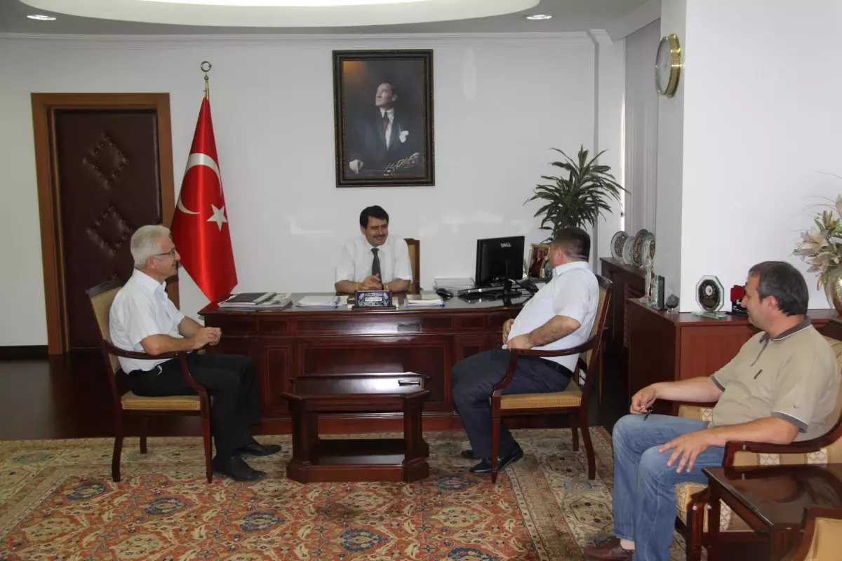 Kızılay\'dan Vali Şahin\'e Ziyaret