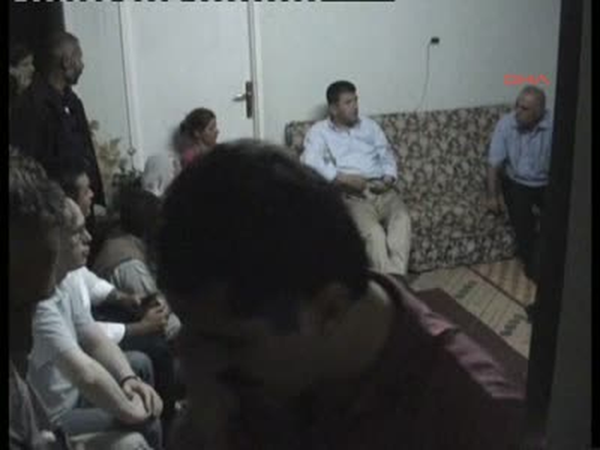Malatya 1 AK Parti ve CHP Milletvekilleri Aileyi Ziyaret Etti