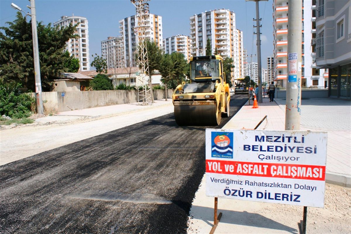 Mezitli Belediyesi Asfalt Çalışmalarına Devam Ediyor