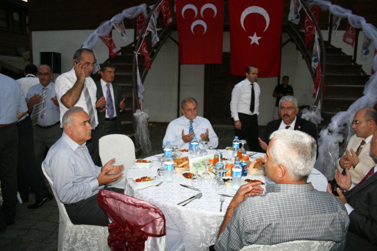 MHP Düzce İl Teşkilatı\'ndan İftar