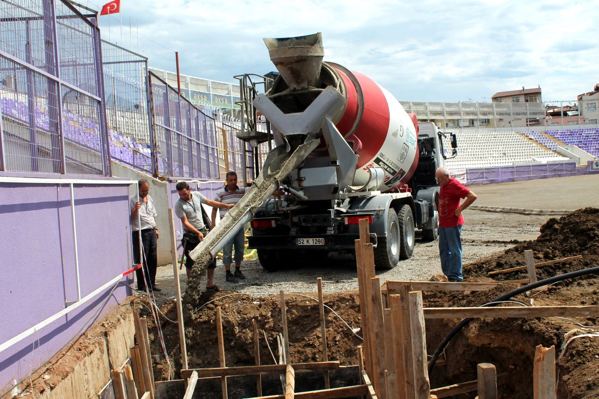 Ordu 19 Eylül Stadı Yeni Sezona Yetişiyor