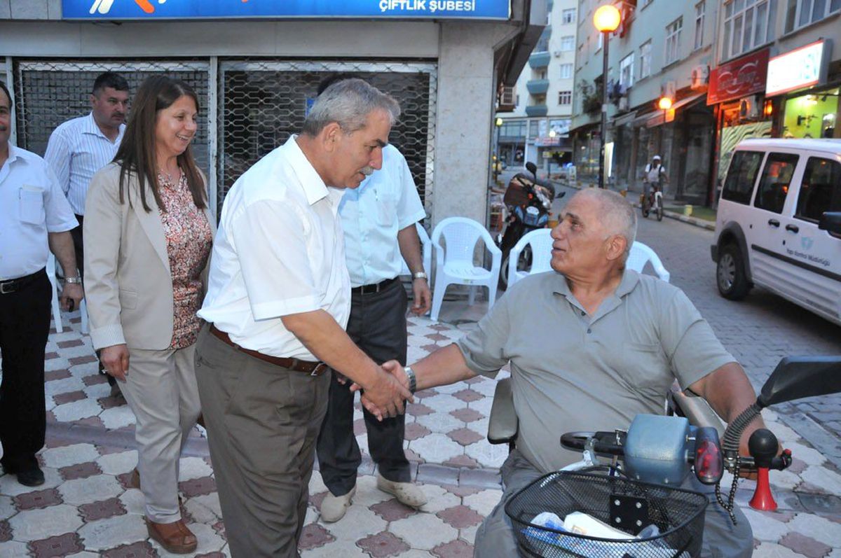 Ramazan\'ın Bereketi Sokağa Taştı