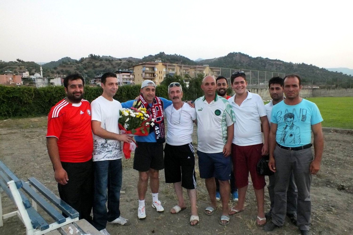 Salihli Belediyespor\'a Taraftar Desteği
