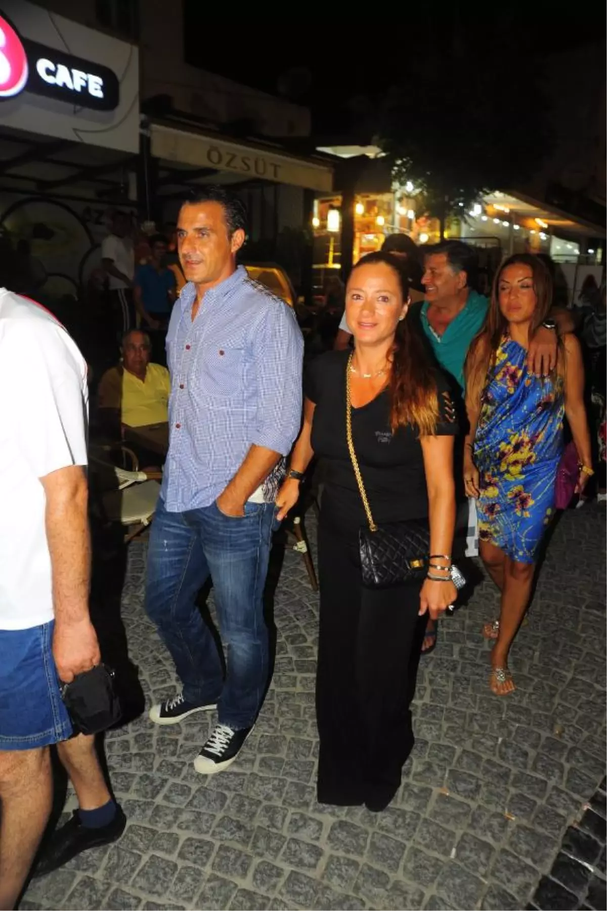 Tayfur Havutçu, Eşiyle Çeşme\'de