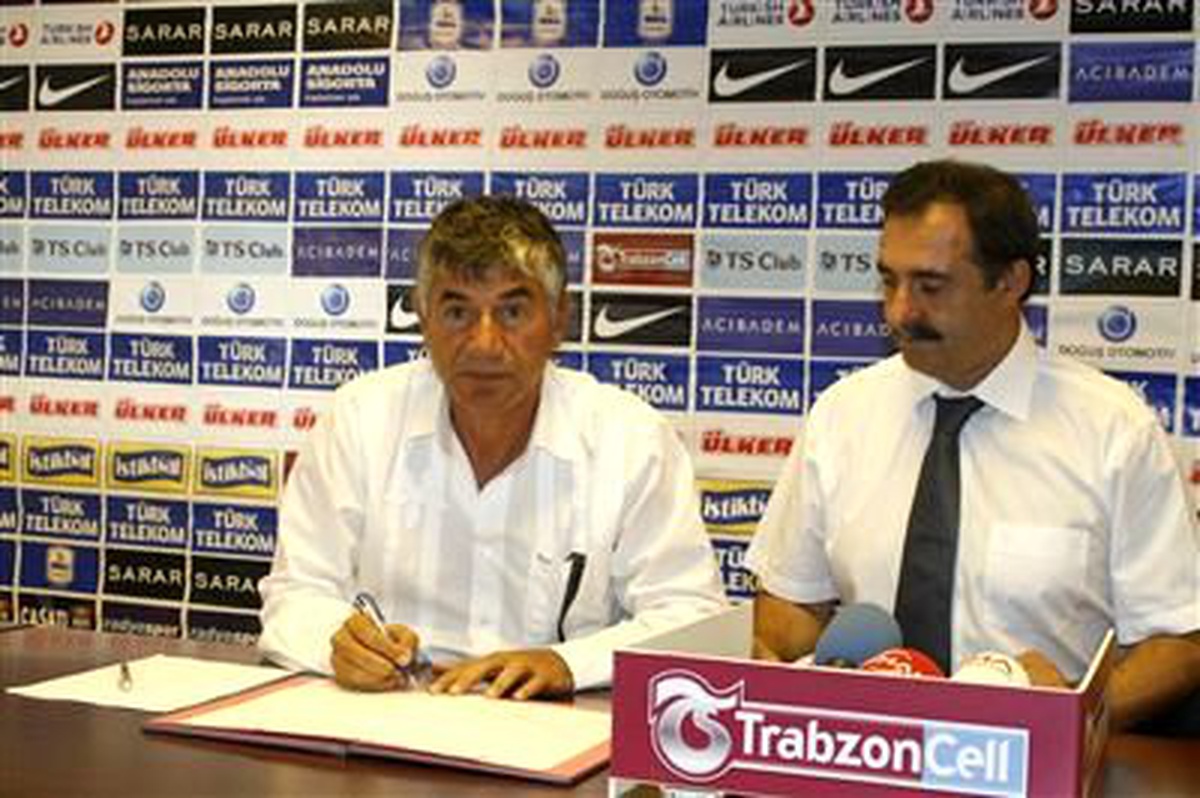 Trabzonspor Giray Bulak ile Sözleşme İmzaladı