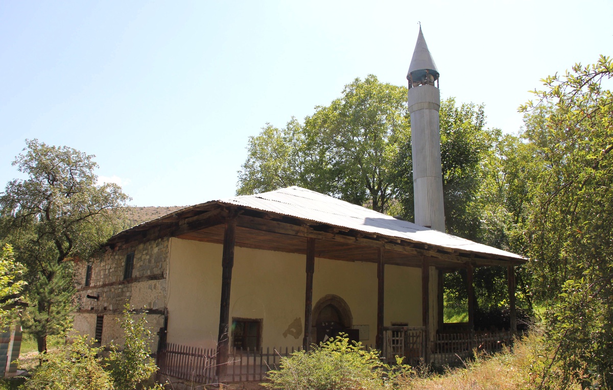 400 Yıllık Cami Tamir İçin Yardım Bekliyor