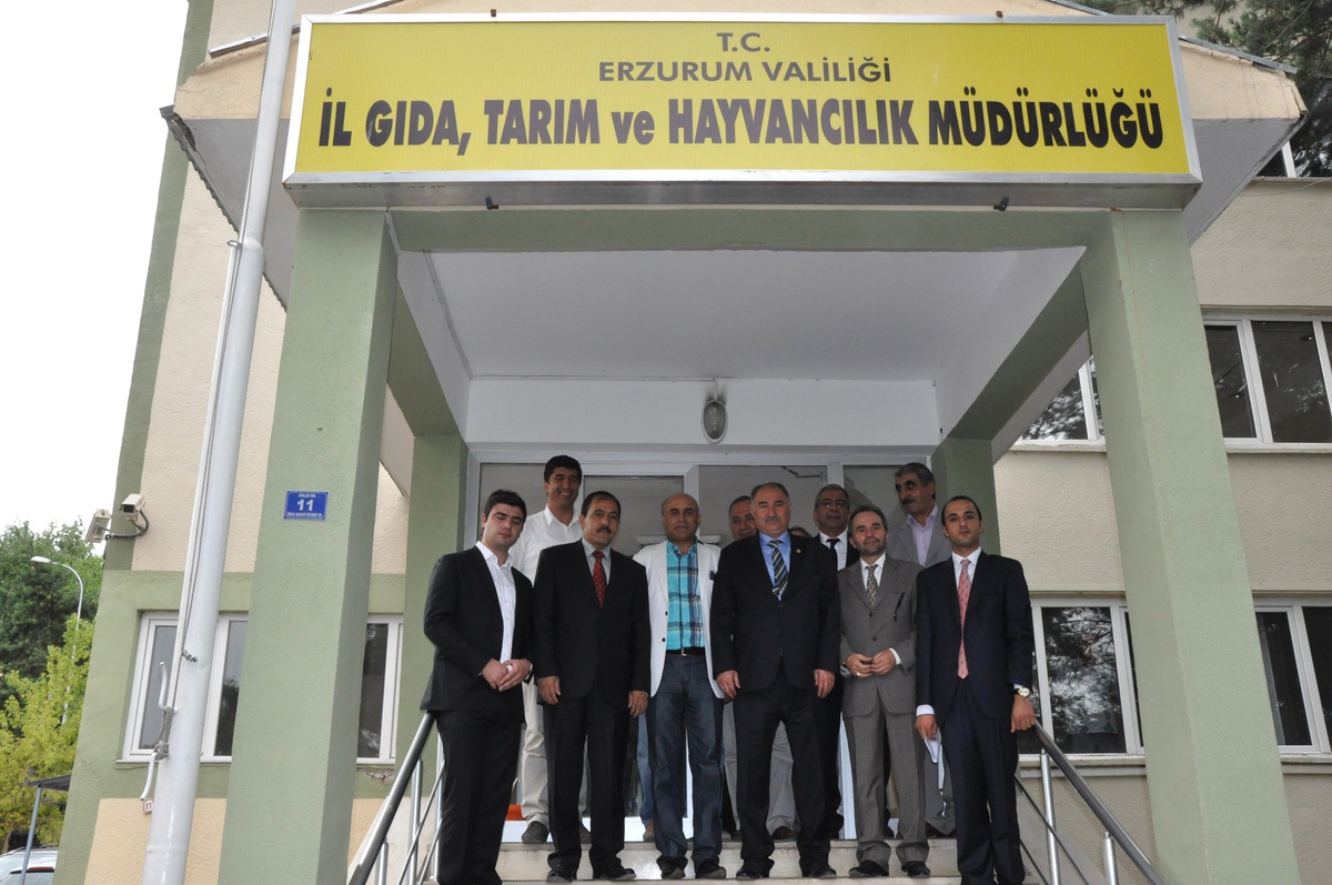 AK Parti Milletvekili Yılmaz, Yenişehir Kız Kur\'an Kursunu Ziyaret Etti