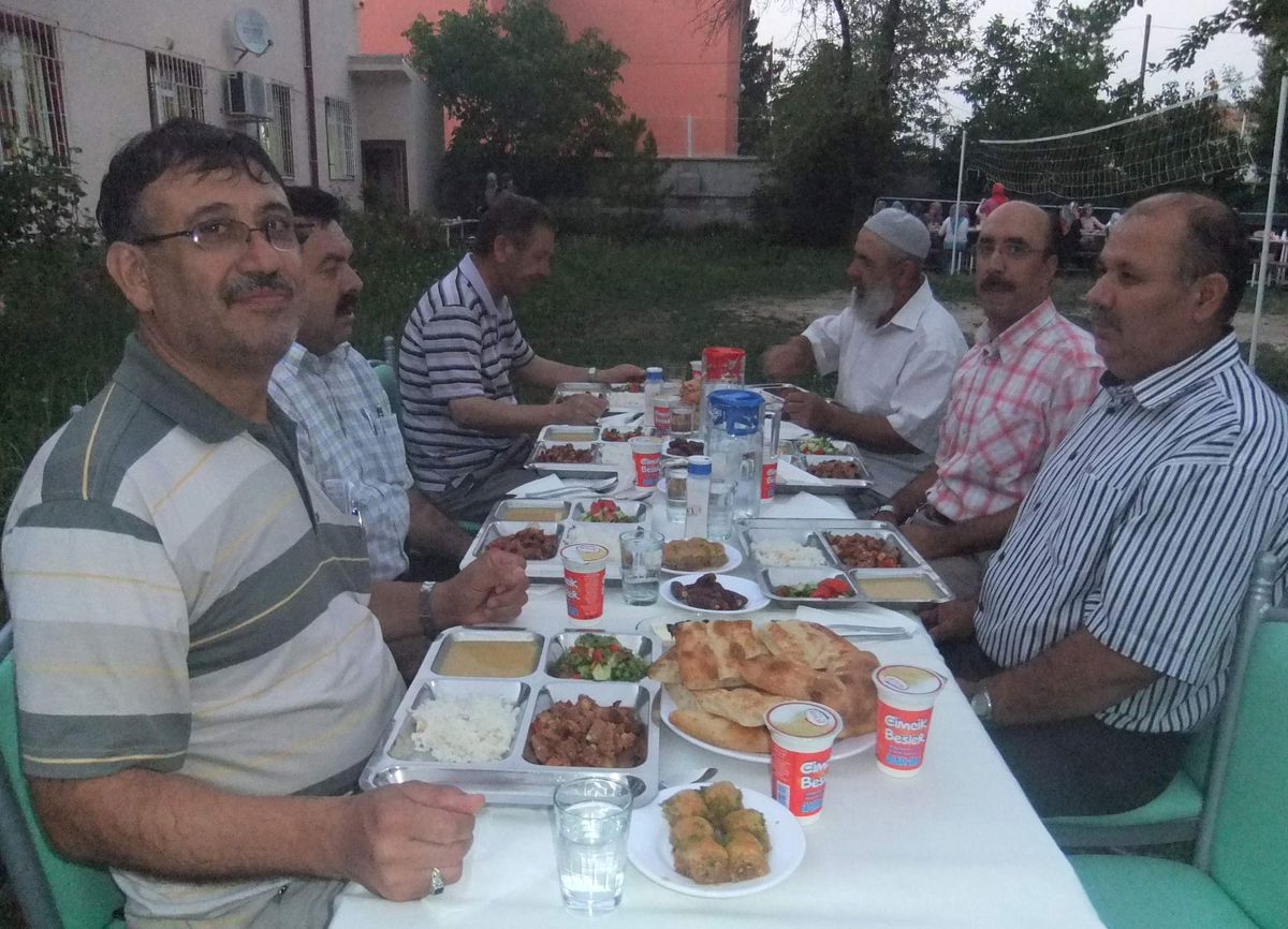 Bölcek Kız Kur\'an Kursu\'nda İftar
