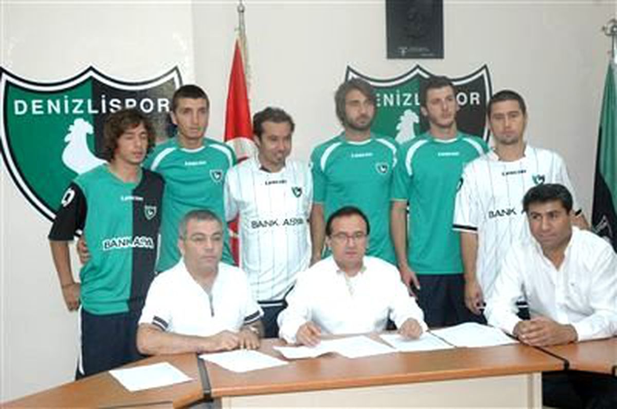 Denizlispor\'da Toplu İmza