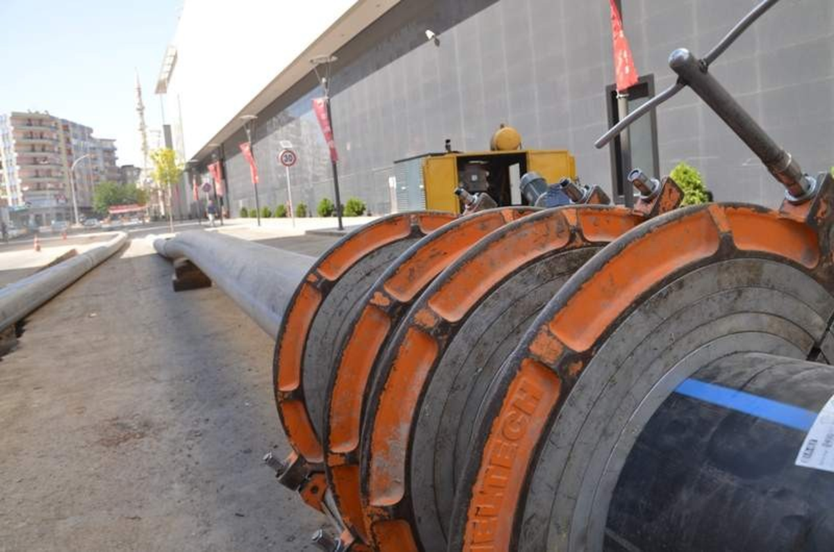 Diski Asbestli Boruları Değiştiriyor