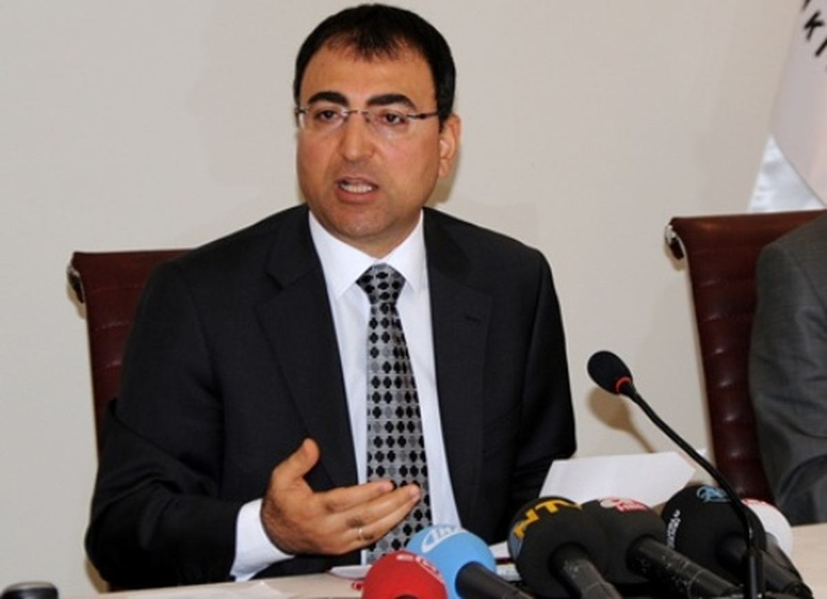 Diyarbakır Valisi\'nden Baydemir\'e İmalı Eleştiri