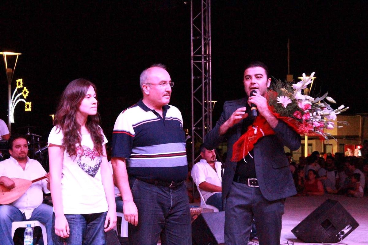 Efe Sevenlerine Unutulmaz Bir Konser Verdi
