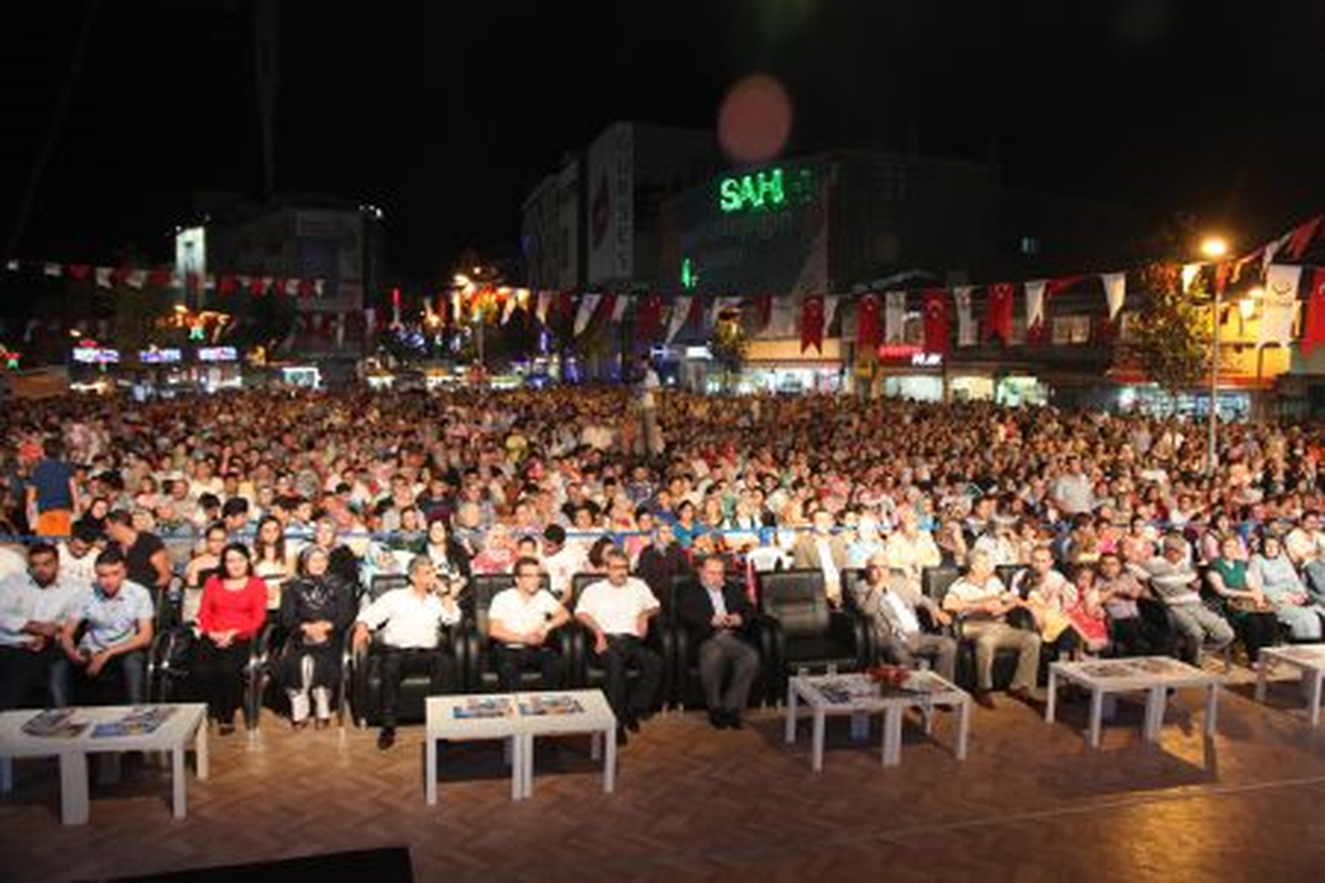 Esenler\'de Ramazan Coşkusu Sürüyor