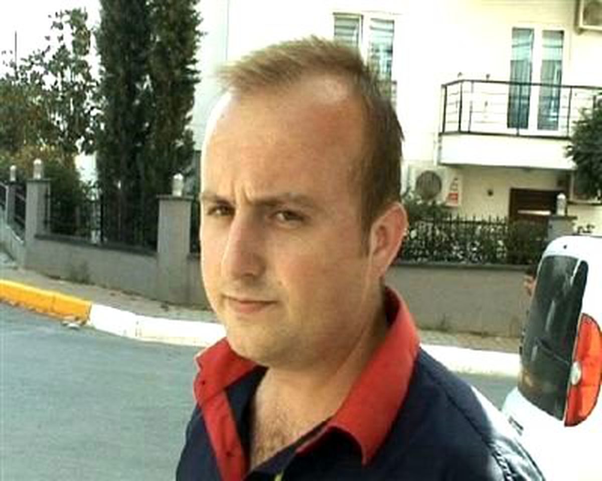 Evden Uzaklaştırma Kararı Bulunan Koca, Eşini Sokak Ortasında Vurdu