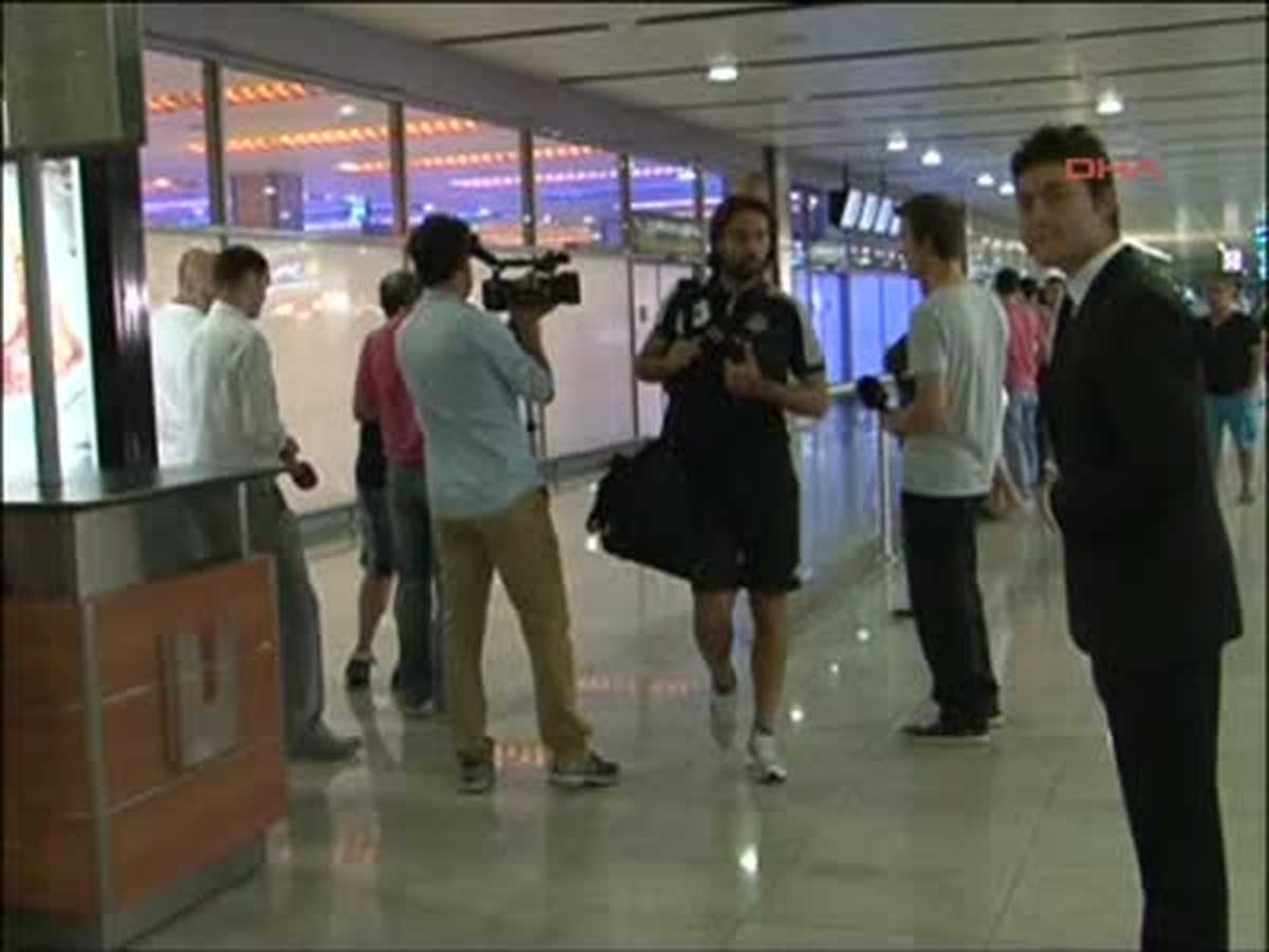 Fenerbahçe\'nin Rakibi Vaslui, İstanbul\'a Taraftarlarıyla Birlikte Geldi