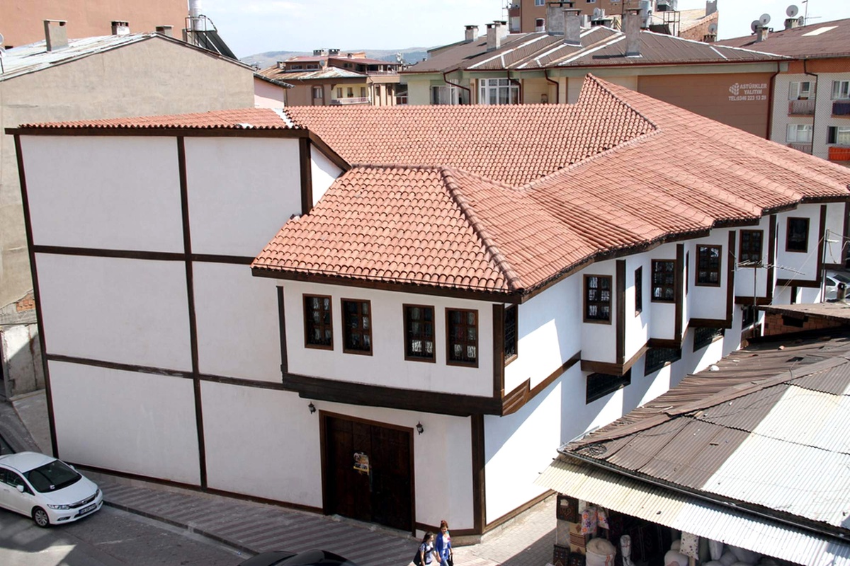 İhramcızade Kültür ve Sanat Merkezi Açılıyor