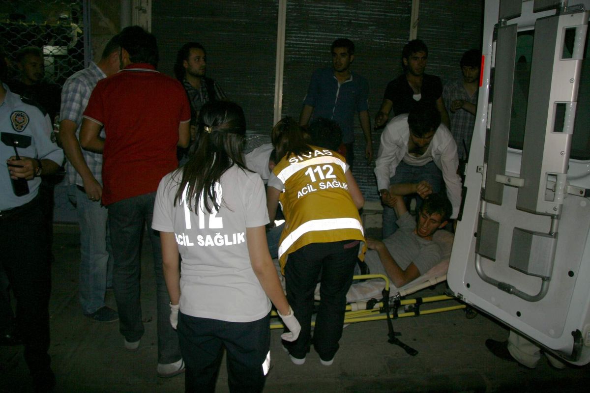İki Grup Arasında Kavga Çıktı: 1 Yaralı