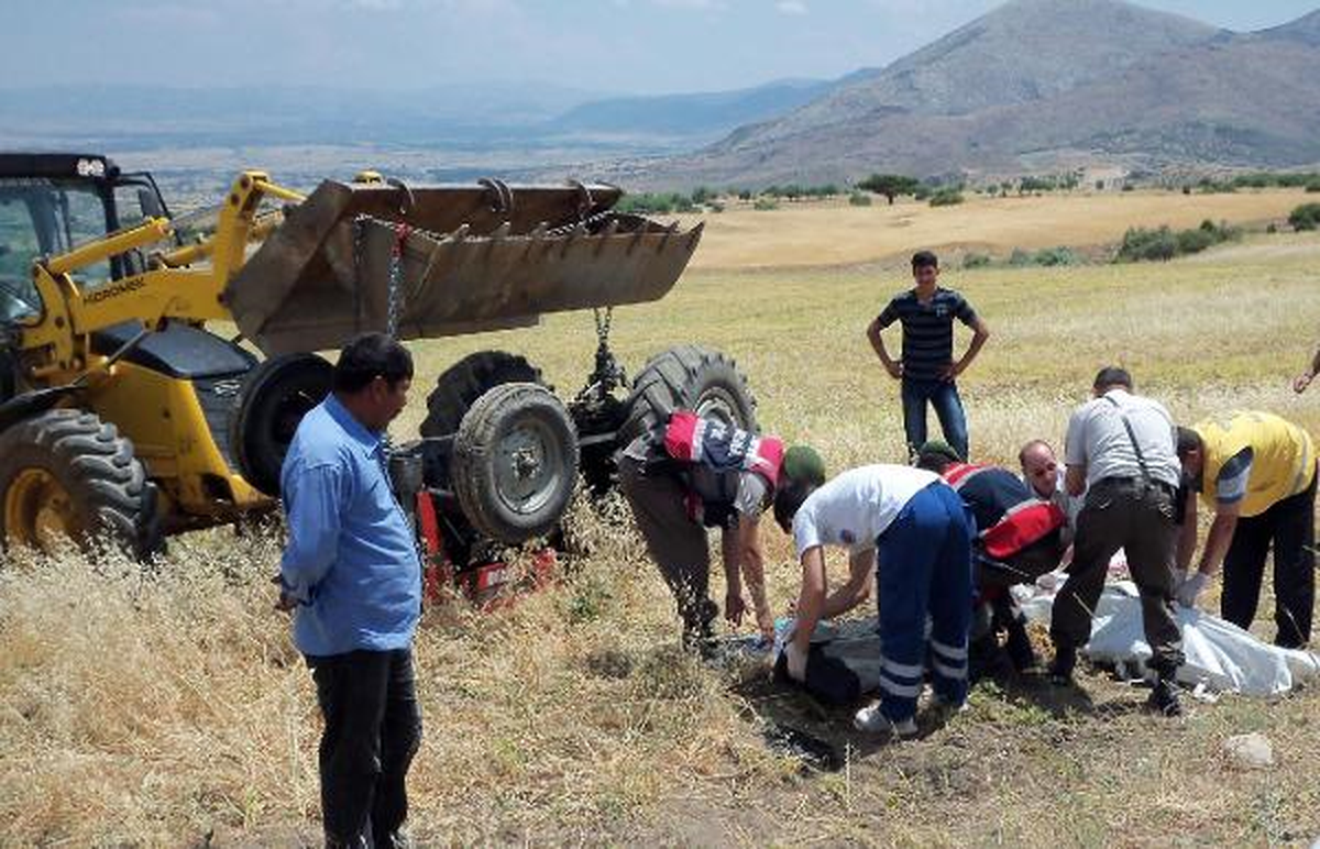 Isparta\'da Trafik Kazası: 2 Ölü, 1 Yaralı