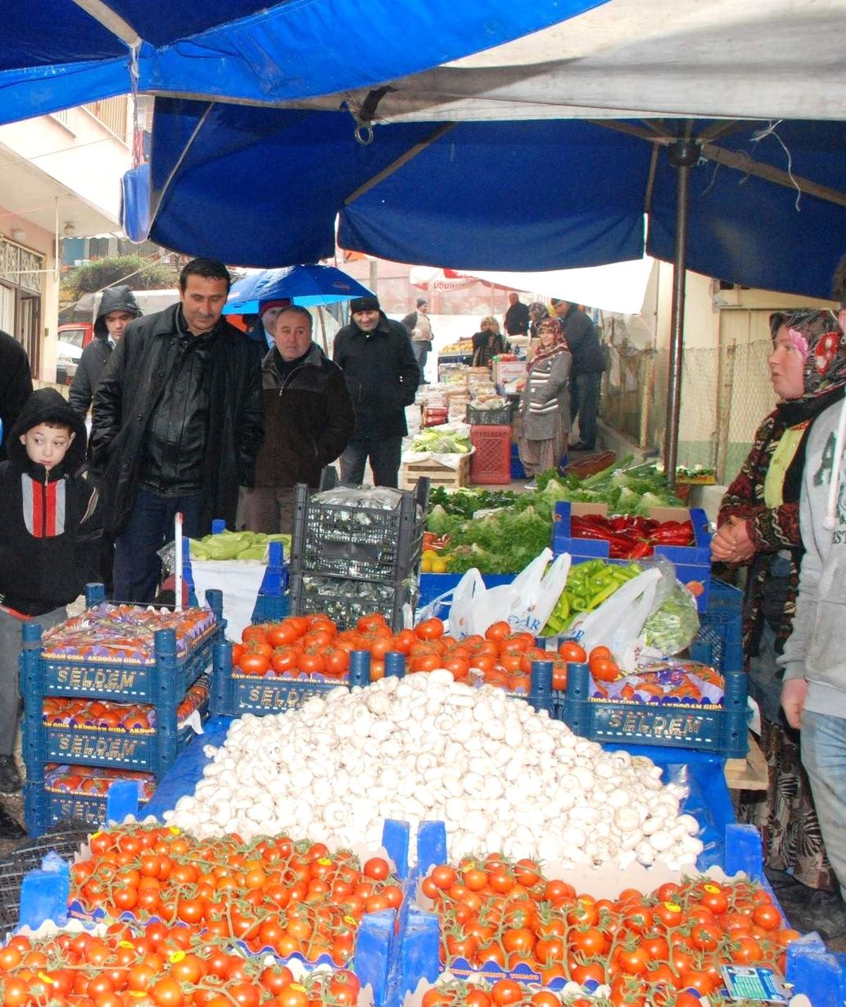 İzmit\'te 883 Esnafa Yer Tahsisi Yapıldı
