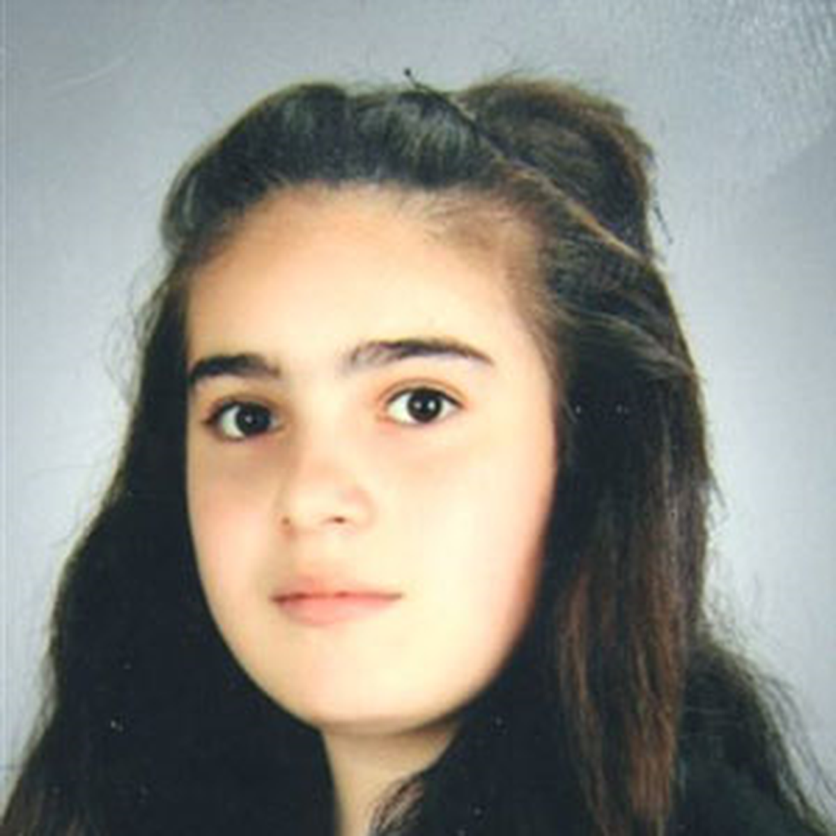 Karın Ağrısıyla Gittiği Hastanede Ameliyat Olan Genç Kız Öldü