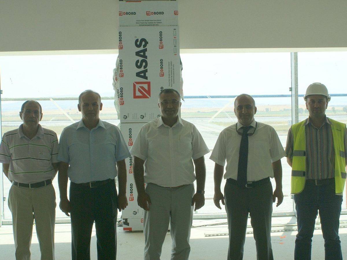 Kütahya Valisi, Zafer Bölgesel Havaalanı İnşaatı\'nda