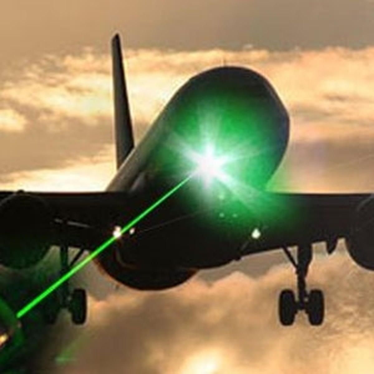 Lazer Magandaları Uçakları Taciz Etti