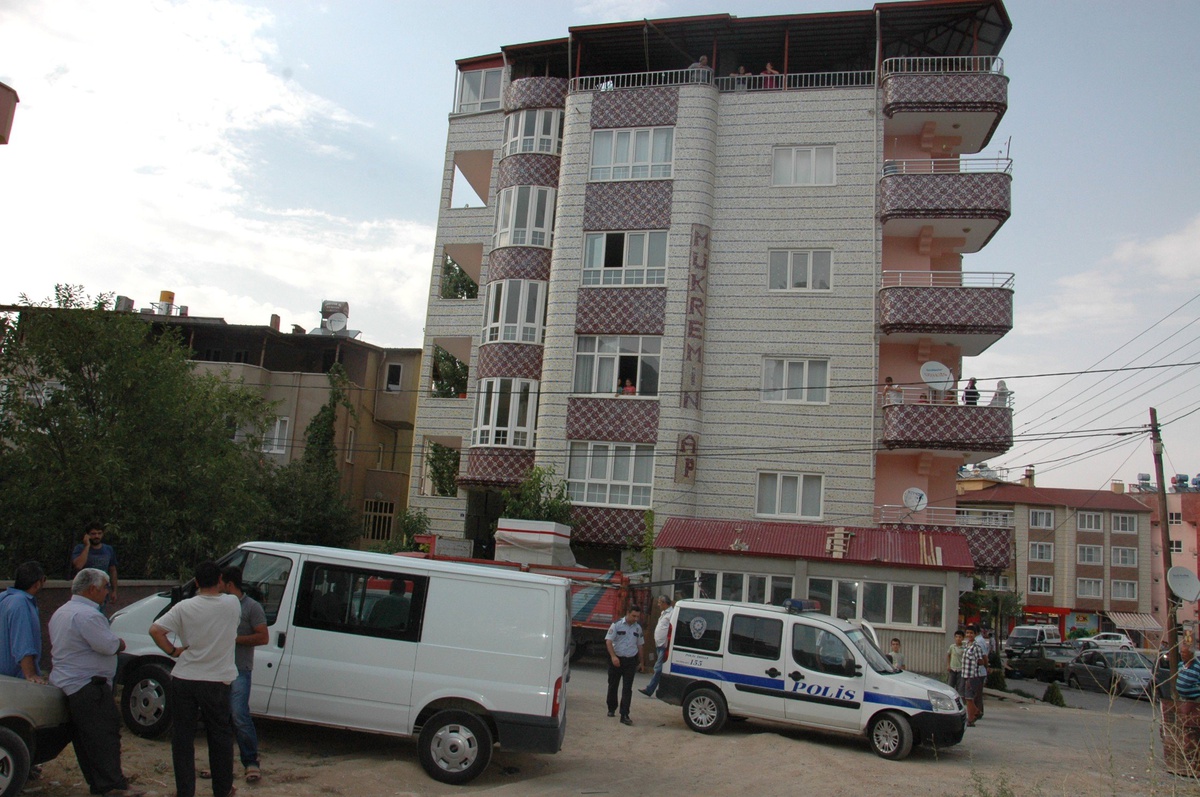 Mahalle Sakinlerinin Baz İstasyonu Tepkisi